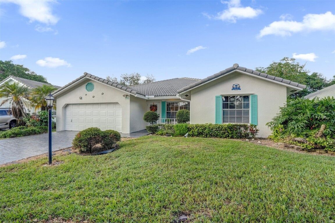 Property Photo:  5372 Pine Circle  FL 33067 