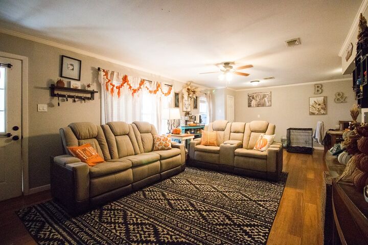 Property Photo: 213 N Van Buren St TX 76901