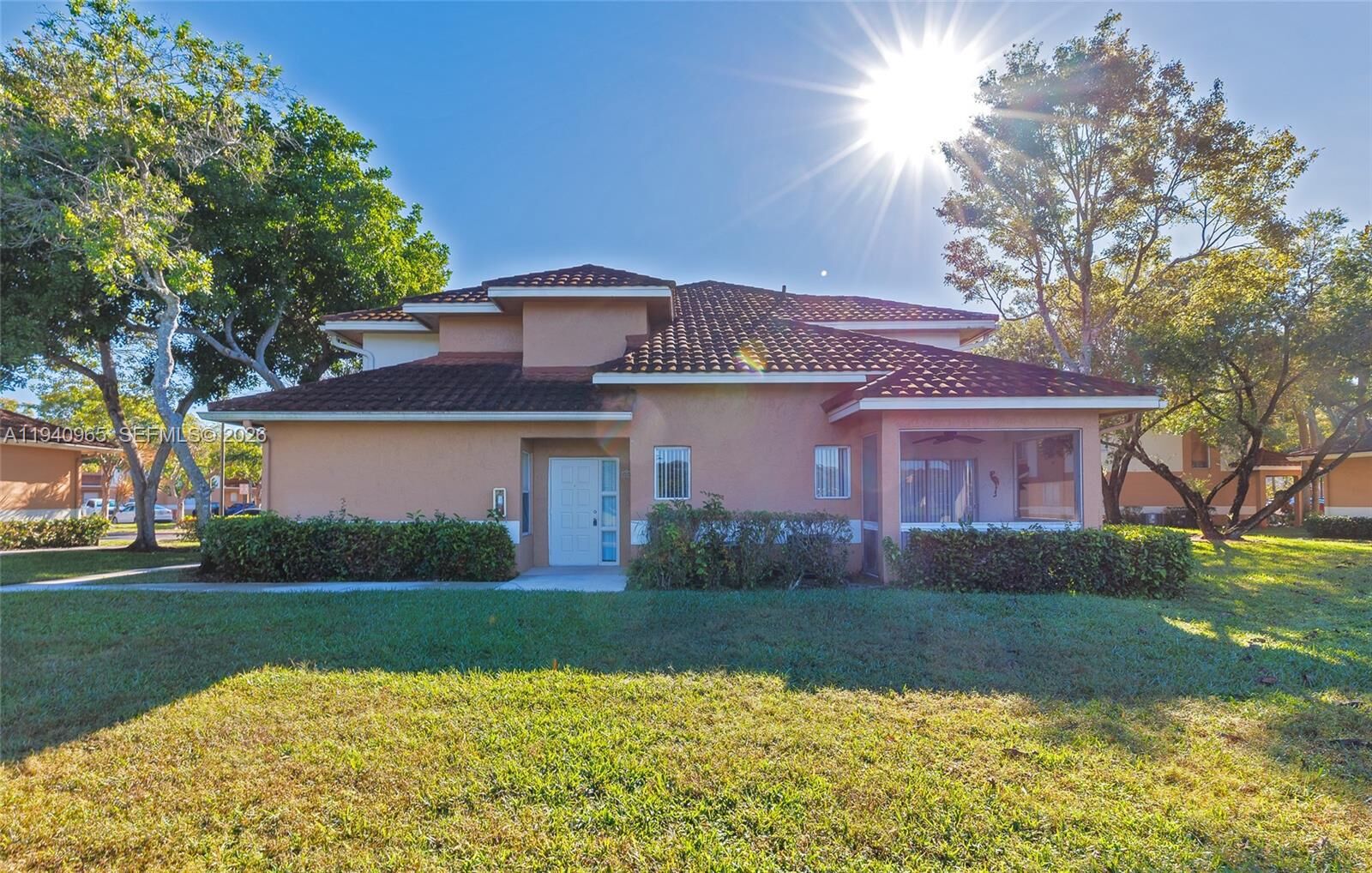 Property Photo:  801 NW 91st Ter 801  FL 33324 