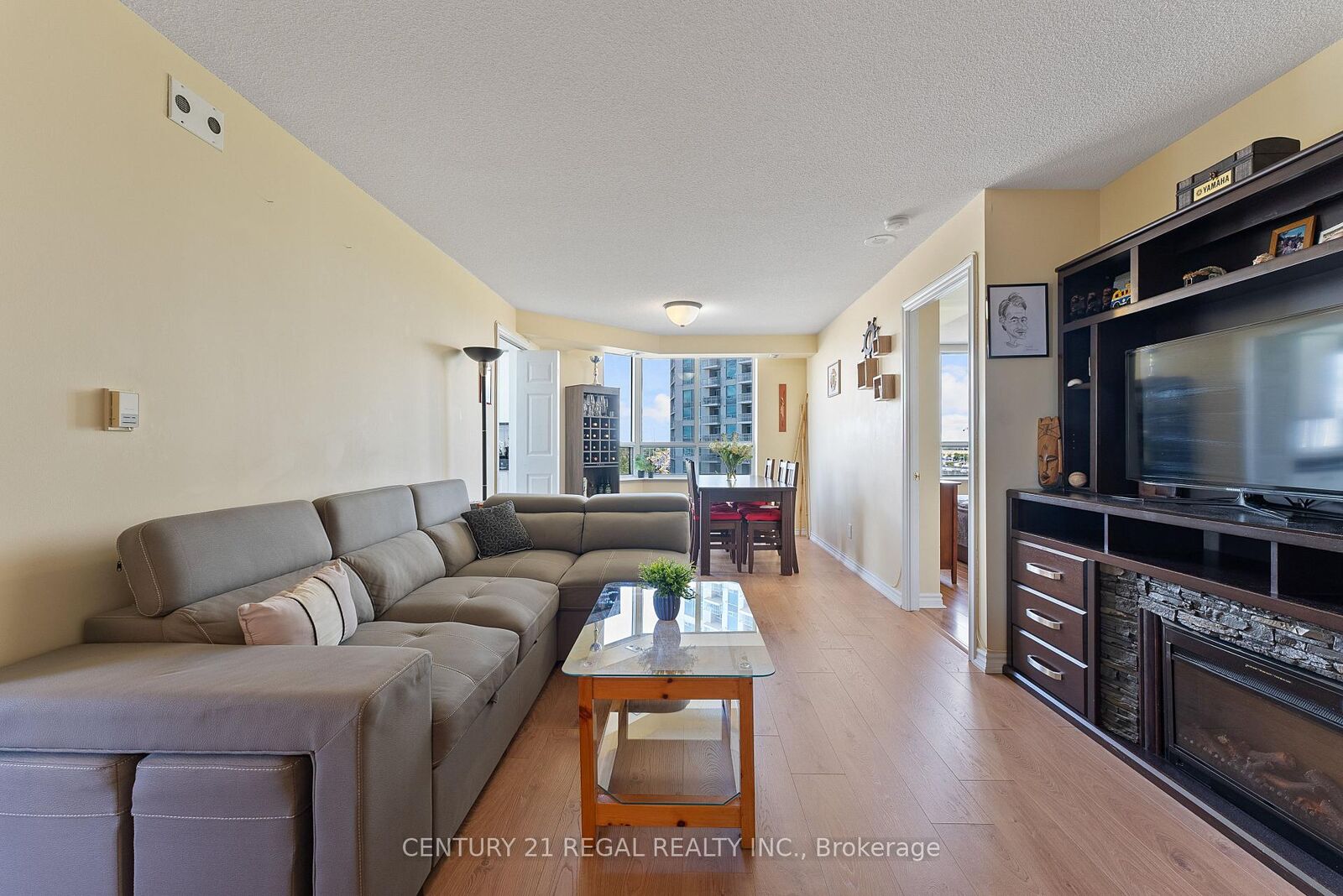 Property Photo:  115 Omni Drive 603  ON M1P 5B4 