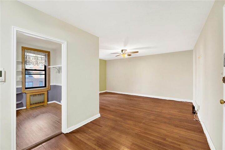 Property Photo:  2260 Burnett Street 3E  NY 11229 