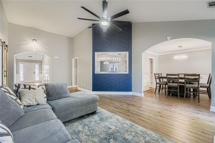 Property Photo: 1790 Hickory Station Circle GA 30078