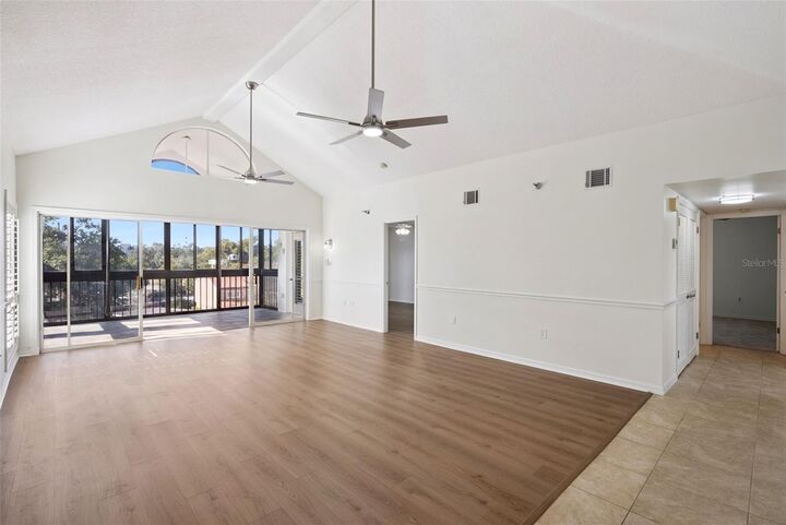 Property Photo: 202 Quayside Circle 404 FL 32751