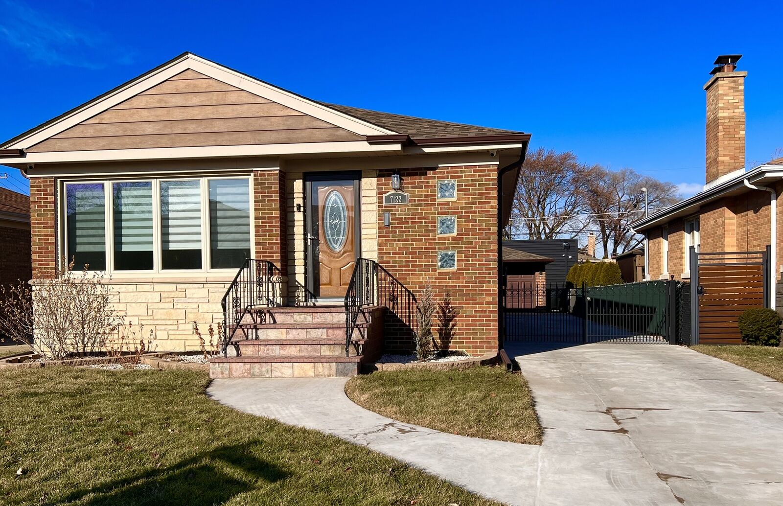 Property Photo: 7122 W Agatite Avenue IL 60706