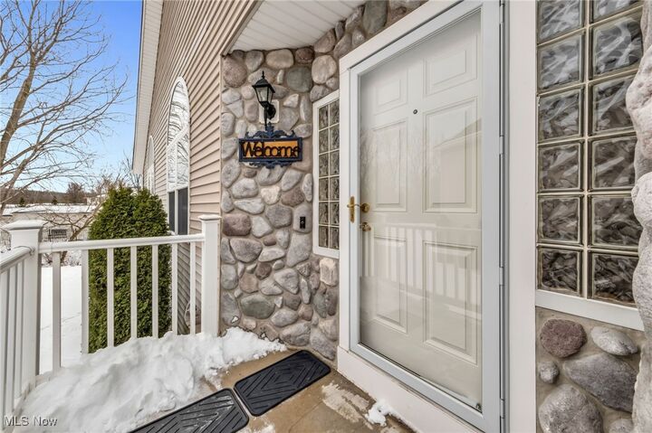 Property Photo:  1168 N Jefferson Street 16A  OH 44256 