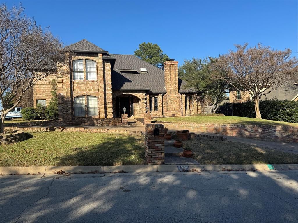 Property Photo: 2200 Woodstock Drive TX 76034