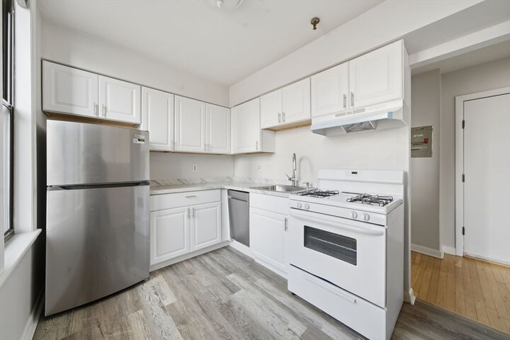 Property Photo:  1480 Commonwealth Ave 10  MA 02135 