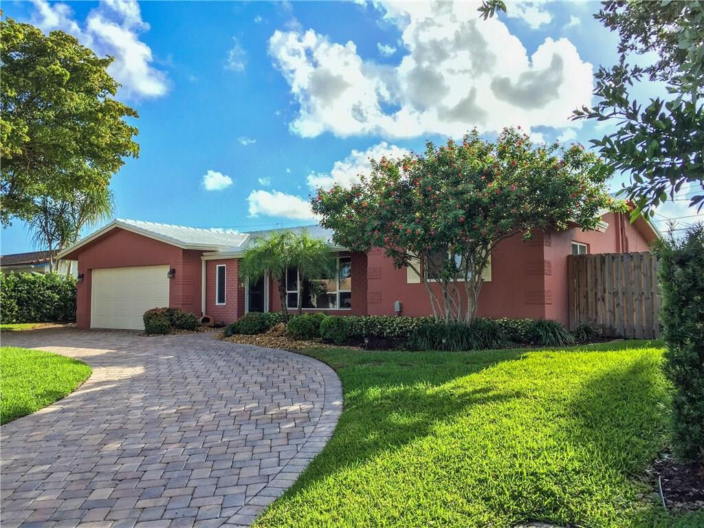 Property Photo: 5830 NE 20th Avenue FL 33308