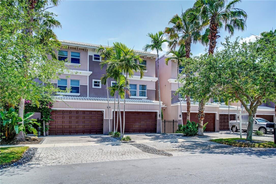 Property Photo:  1412 NE 26th Avenue  FL 33304 