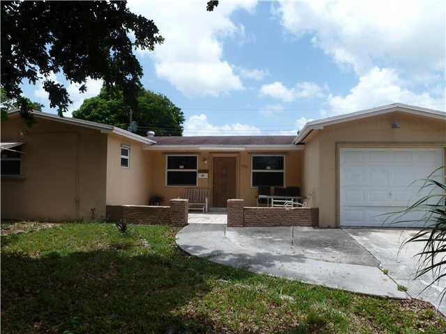 Property Photo: 3951 NW 38th Te FL 33309