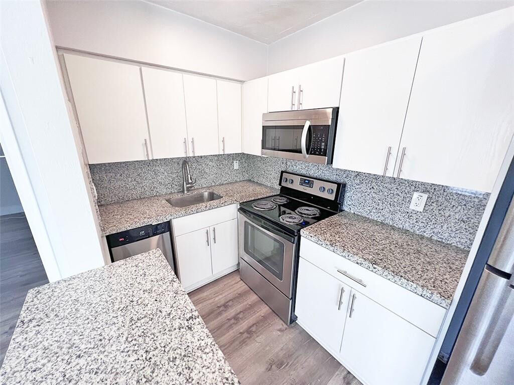 Property Photo:  312 NE 15th Avenue 6  FL 33301 