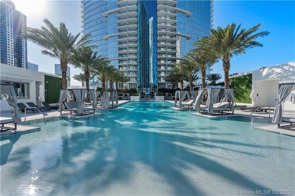 Property Photo:  851 NE 1st Avenue 3607  FL 33132 