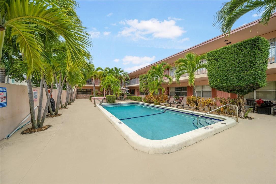 Property Photo:  2451 NE 49th Street 212  FL 33308 
