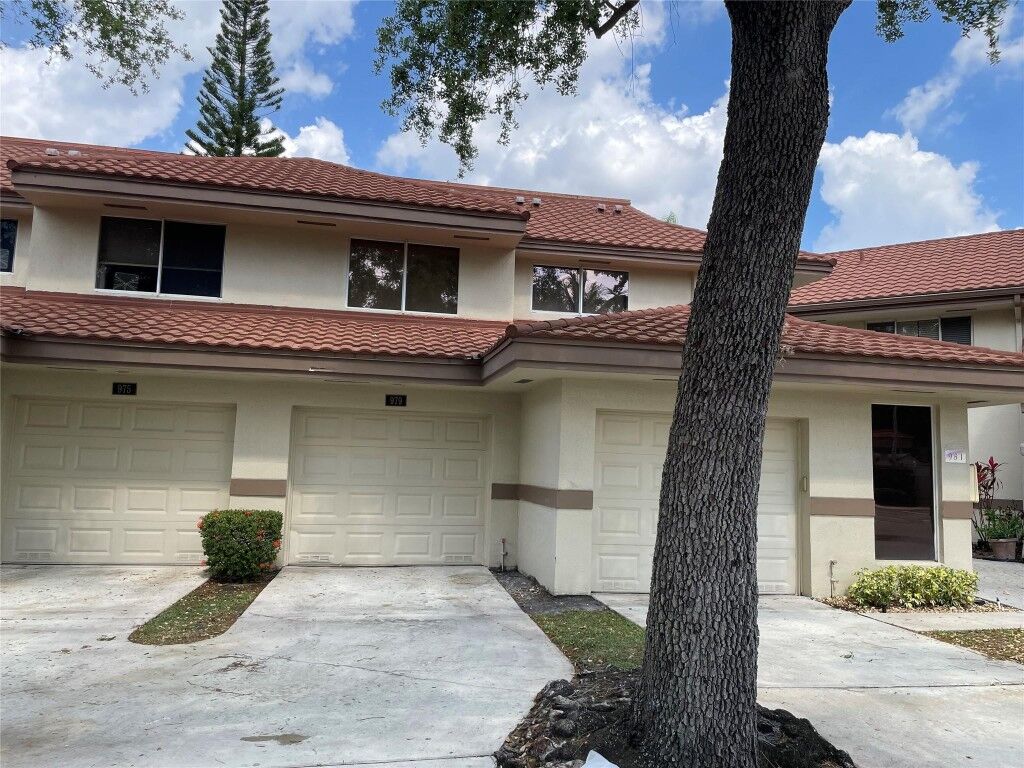 Property Photo:  979 NW 93rd Avenue  FL 33324 
