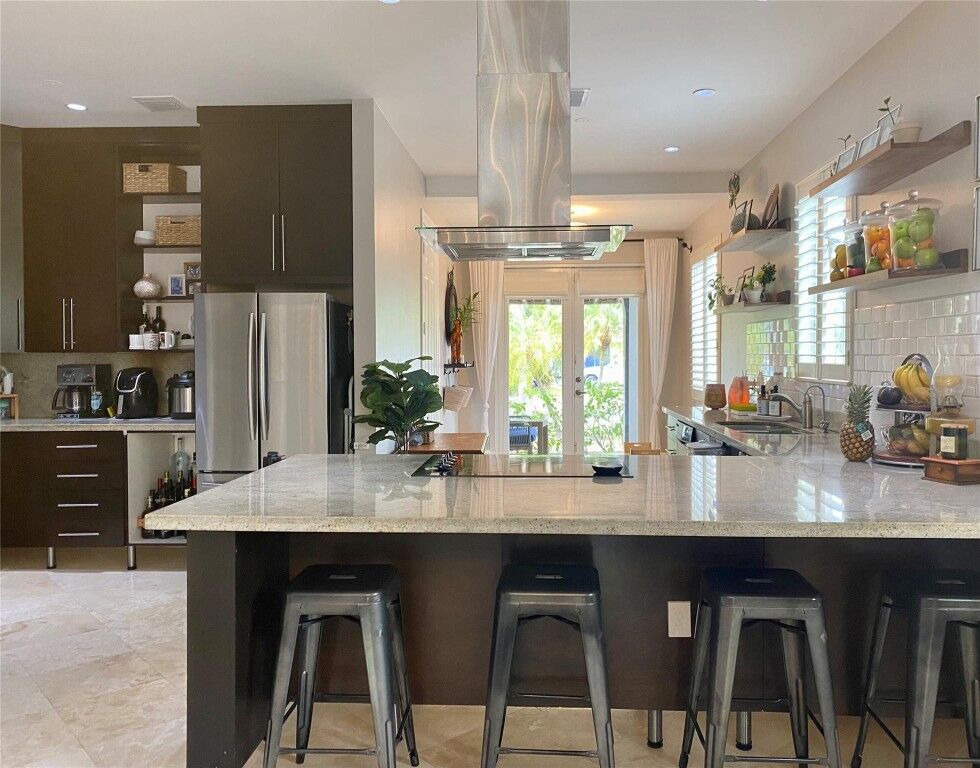 Property Photo:  704 SW 16th Street  FL 33315 