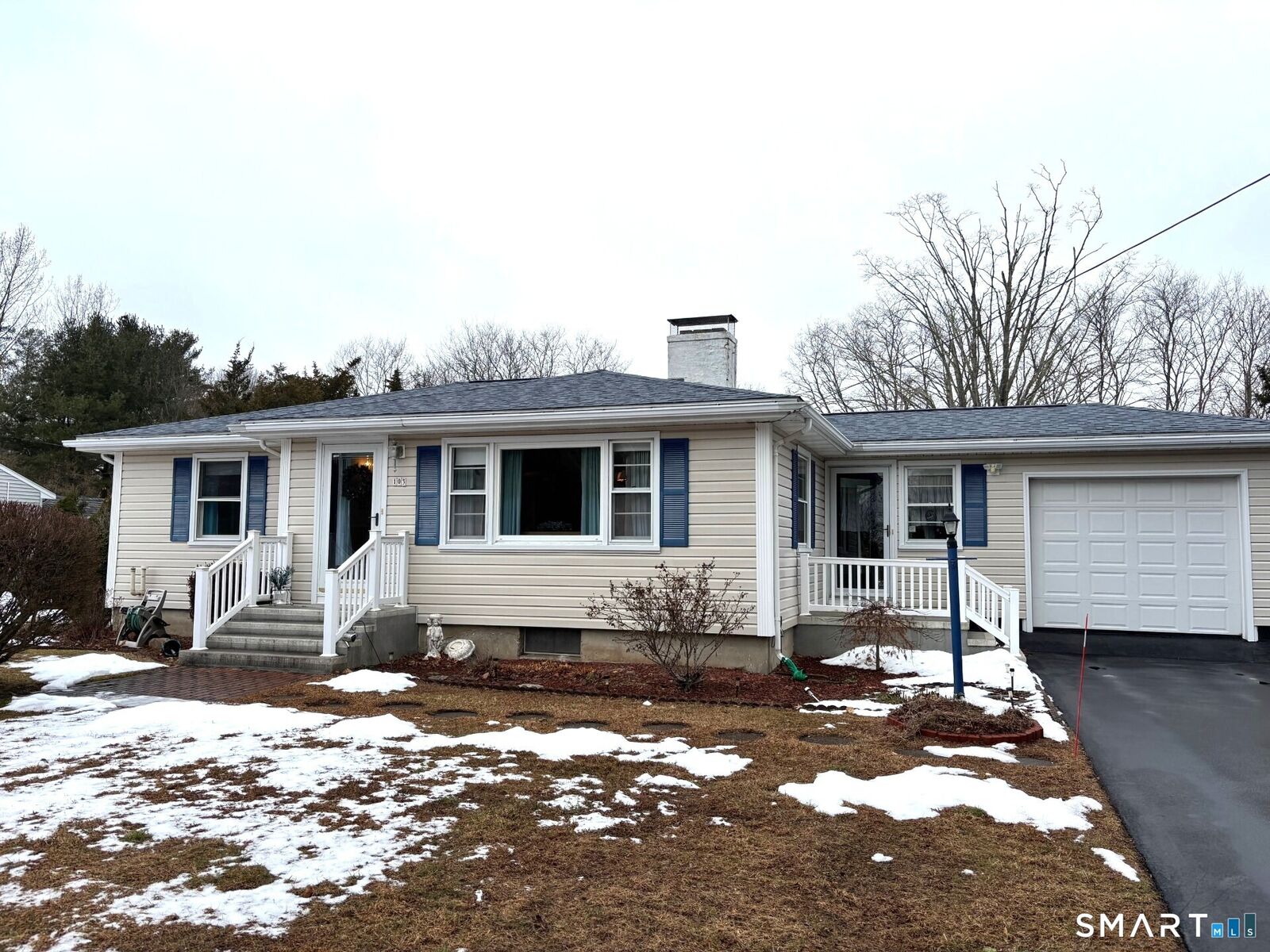 Property Photo:  103 Maple Avenue  CT 06475 