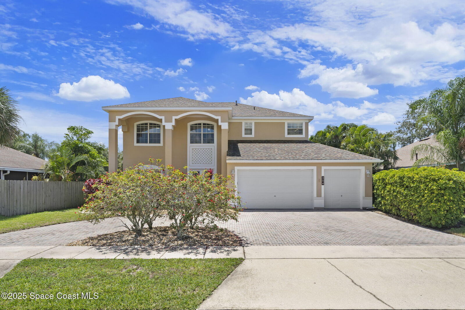 Property Photo:  504 Glenbrook Circle  FL 32955 