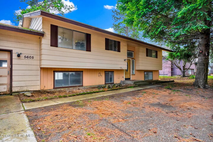 Property Photo: 5605 N Pinegrove Dr ID 83815