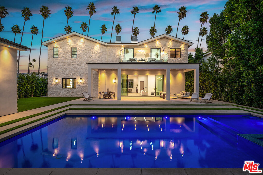 Property Photo:  4425 Atoll Ave  CA 91423 