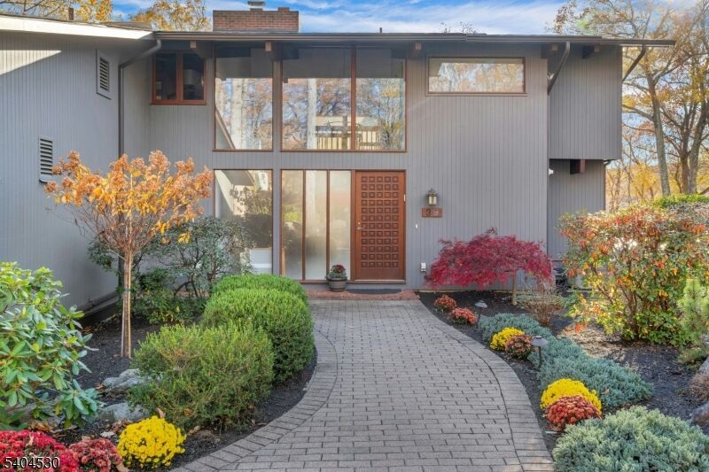 Property Photo:  39 Woodland Rd  NJ 07945 