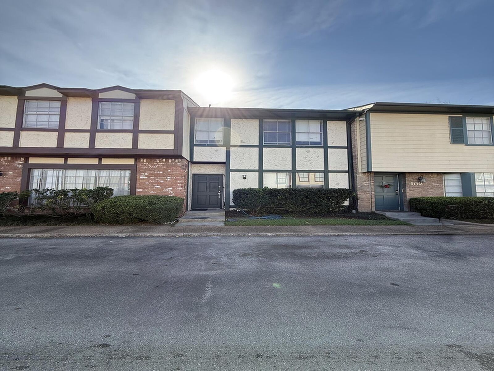 Property Photo:  7700 Creekbend Drive 103  TX 77071 