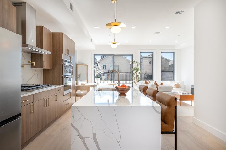 Property Photo:  17 Leonard St 3  NJ 07307 