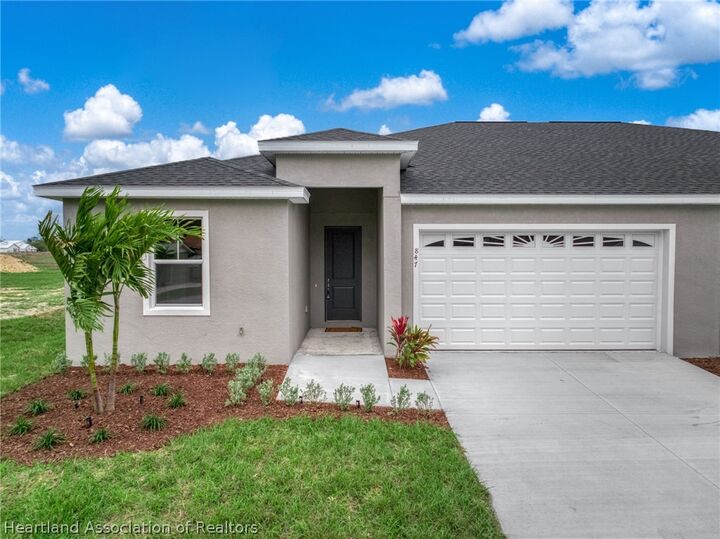 Property Photo: 847 Peachtree Drive FL 33852