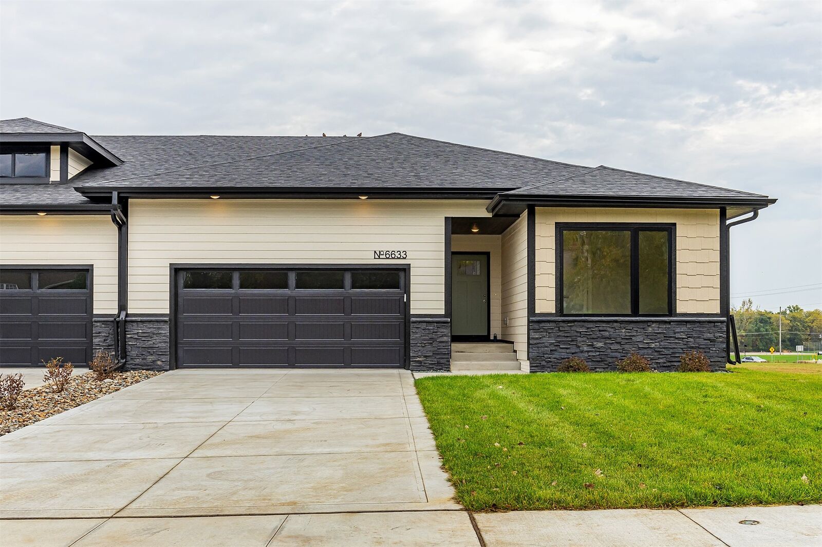 Property Photo:  6633 River Bend Drive  IA 50131 