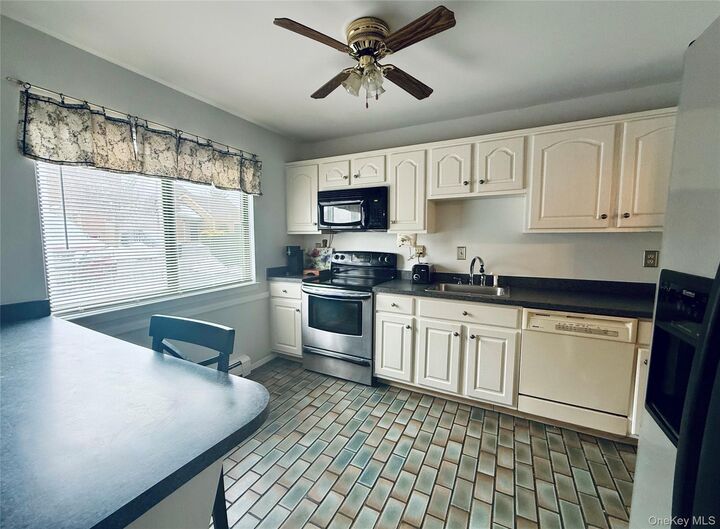 Property Photo:  120 Brush Hollow Crescent  NY 10573 