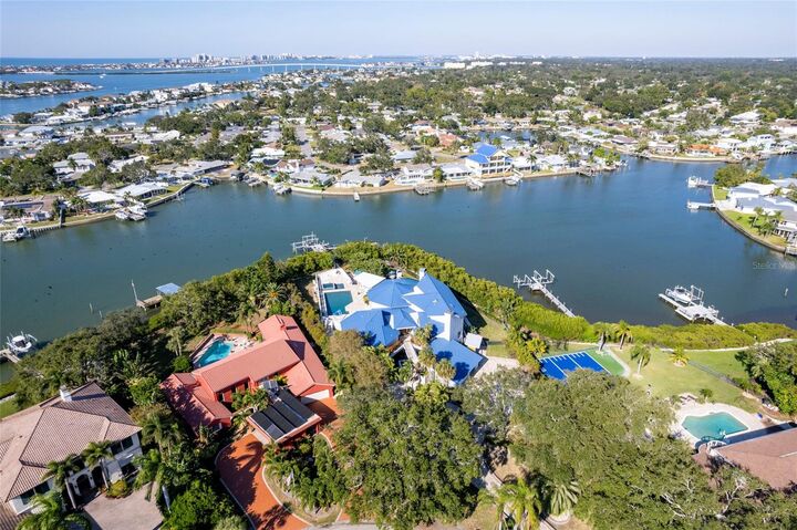 Property Photo: 2268 Kings Point Drive FL 33774