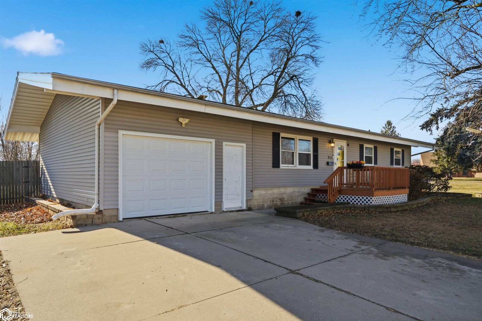 Property Photo:  1101 Park Avenue  IA 52601 