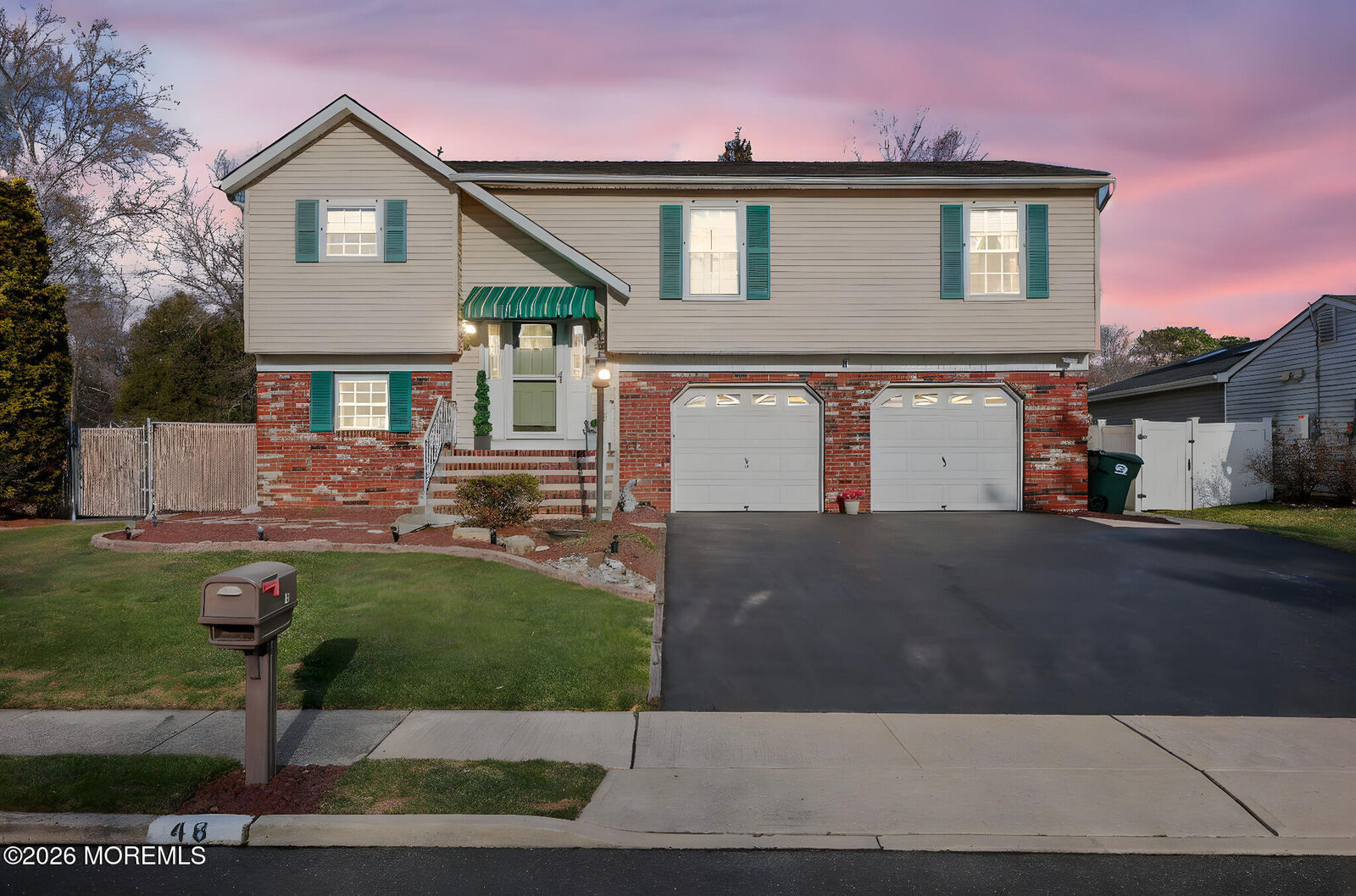 Property Photo:  48 Hedgewood Road  NJ 07731 