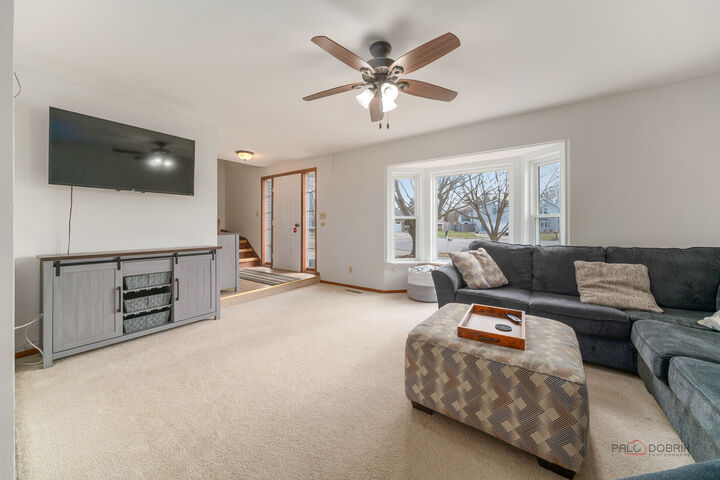 Property Photo: 3612 W Drake Court IL 60050