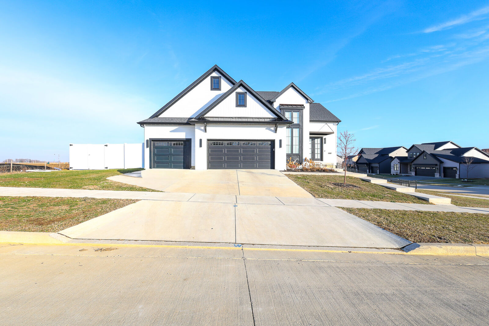 Property Photo: 1112 Bell Grove Lane IL 61705