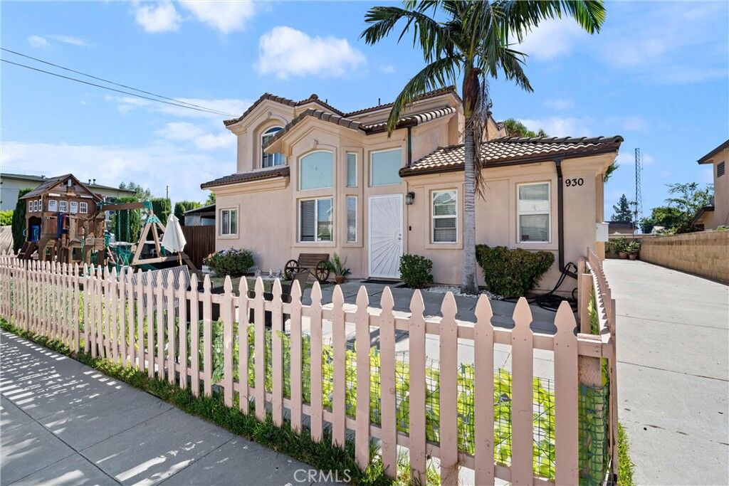 Property Photo: 930 S Charlotte CA 91776