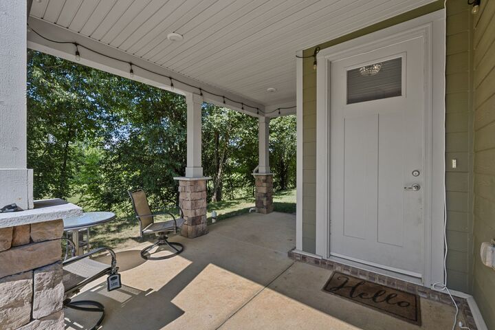 Property Photo:  219 Manor Row  TN 37146 