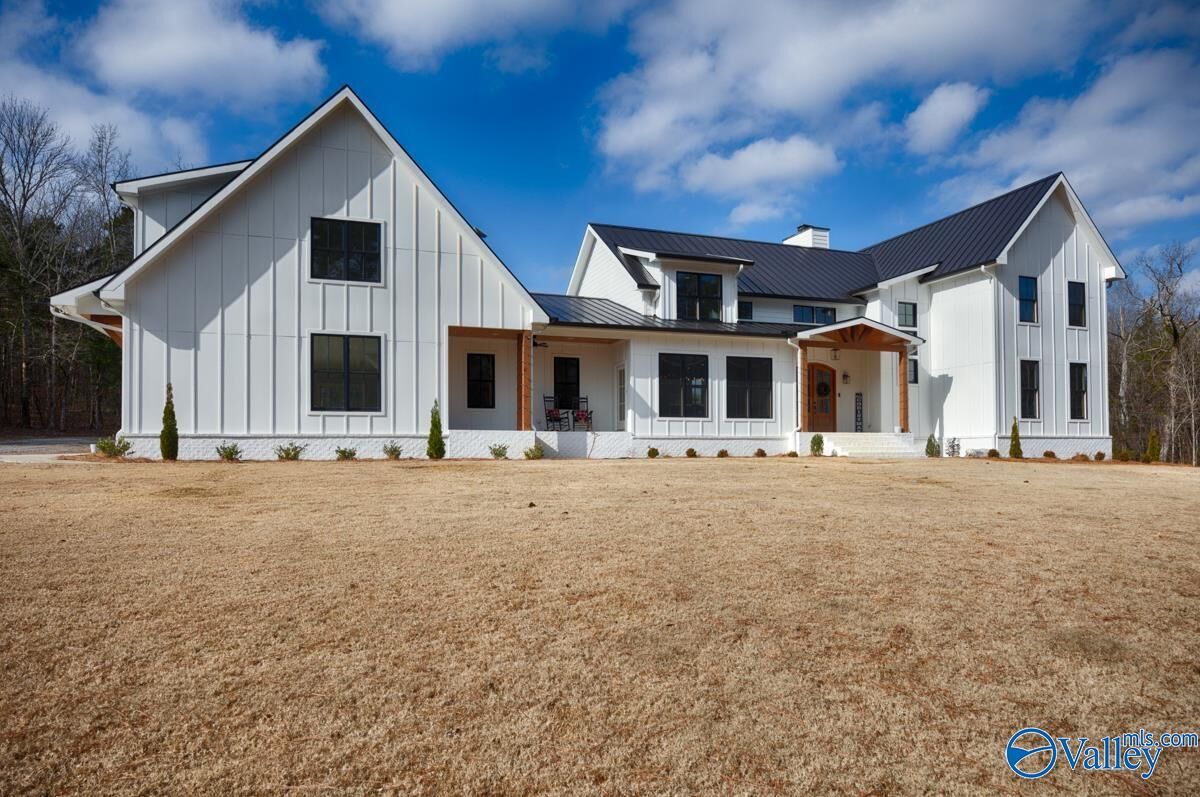 Property Photo: 124 Cedar Trace Drive AL 35640