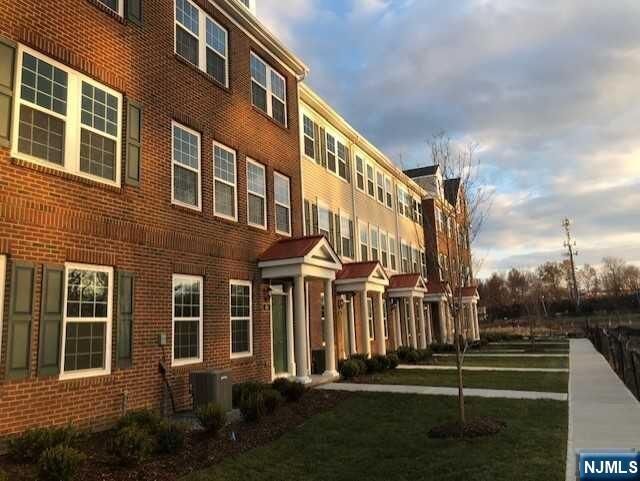 Property Photo: 32 Litchfield Lane 403 NJ 07410