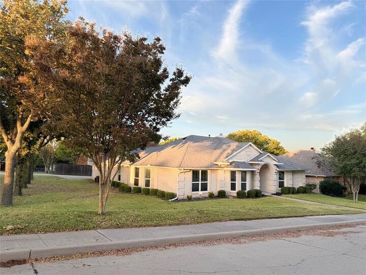 Property Photo:  1000 Midnight Pass  TX 75087 