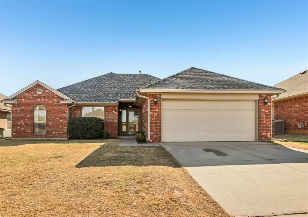 Property Photo:  1732 SW 31st Street  OK 73160 