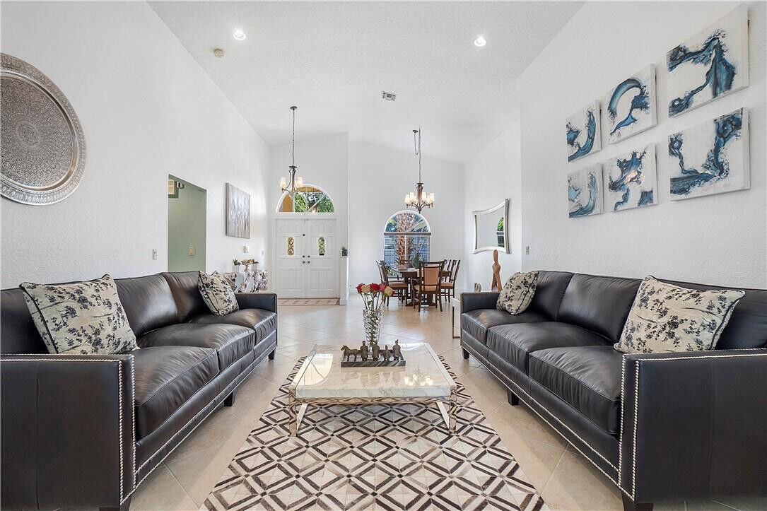 Property Photo:  2121 Oakmont Terrace  FL 33071 