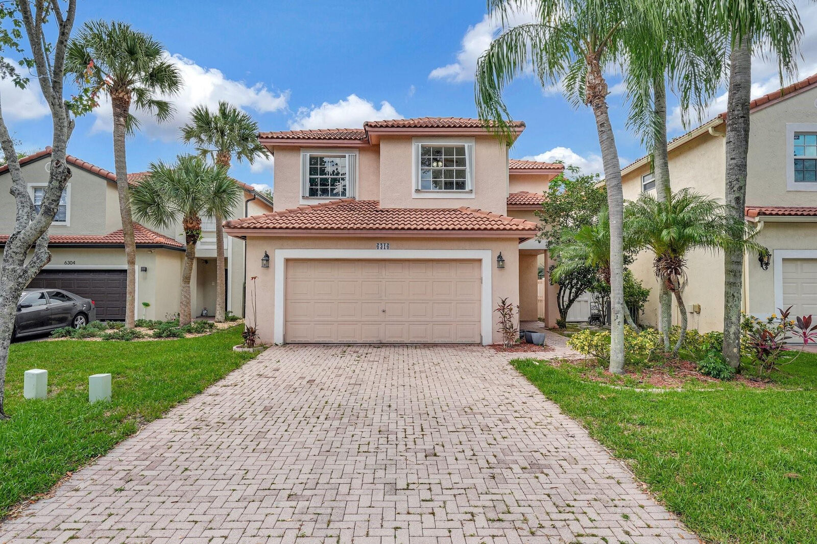 Property Photo: 6316 NW 39th Street FL 33067