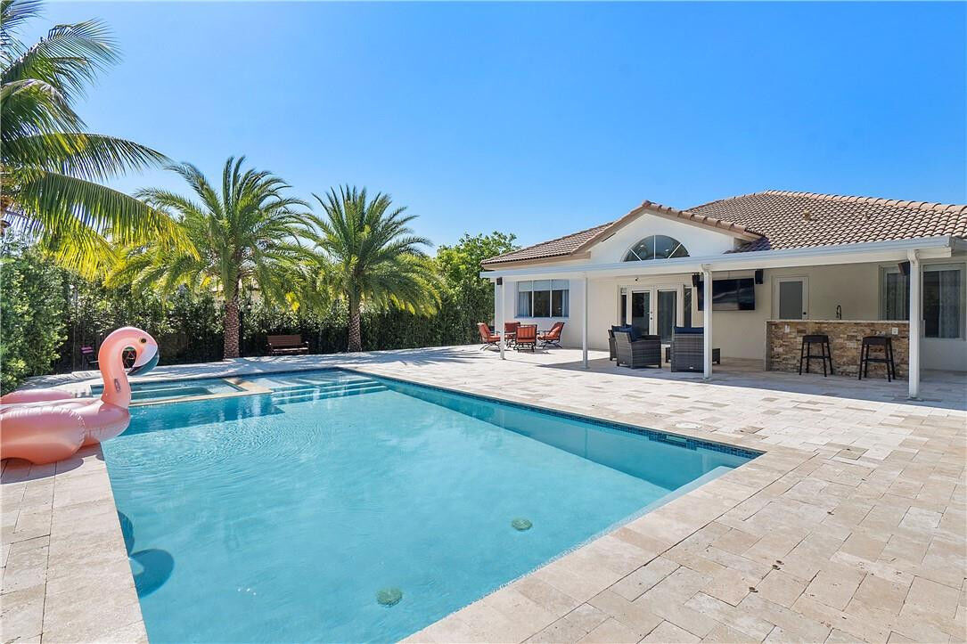 Property Photo: 9407 SW 221st Lane FL 33190