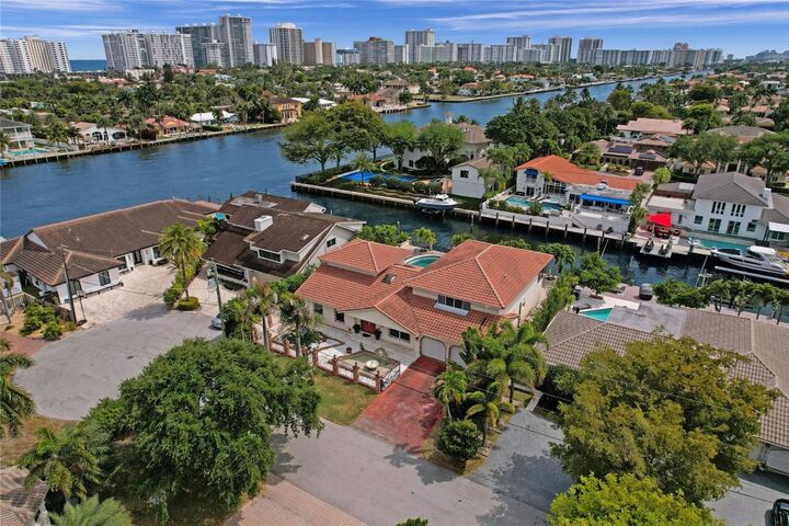 Property Photo: 3100 NE 47th Street FL 33308