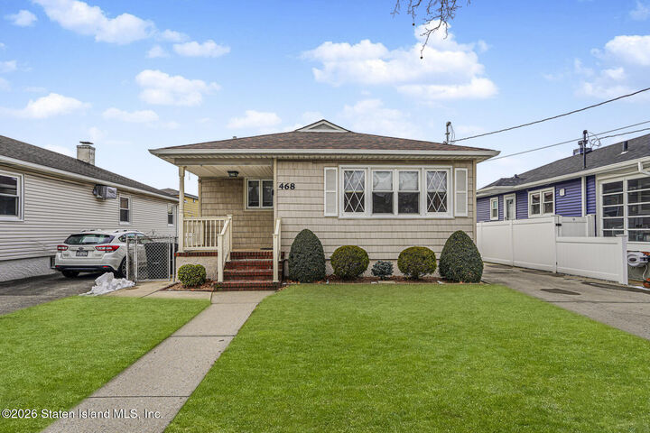 Property Photo:  468 Decatur Avenue  NY 10314 