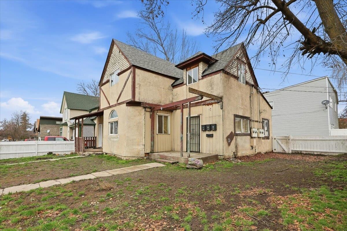 Property Photo:  1804 W Boone Ave  WA 99201 