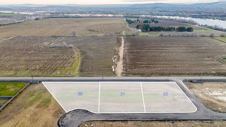 Property Photo:  12736 Blackfoot Dr  WA 99301 