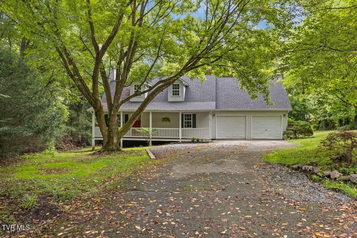 Property Photo:  105 Beech Lane Lane  TN 37687 