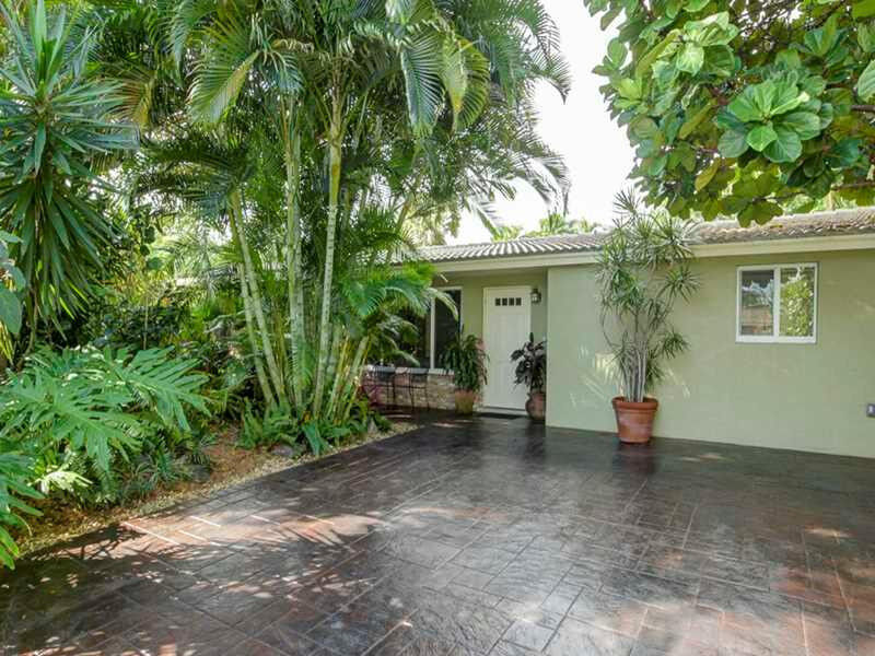 Property Photo: 3291 NW 6th Avenue FL 33309