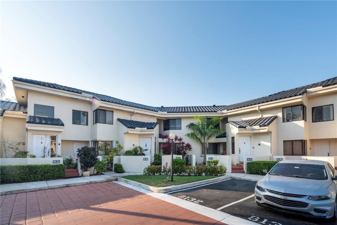 Property Photo:  8134 NW 17th Manor 8134  FL 33322 